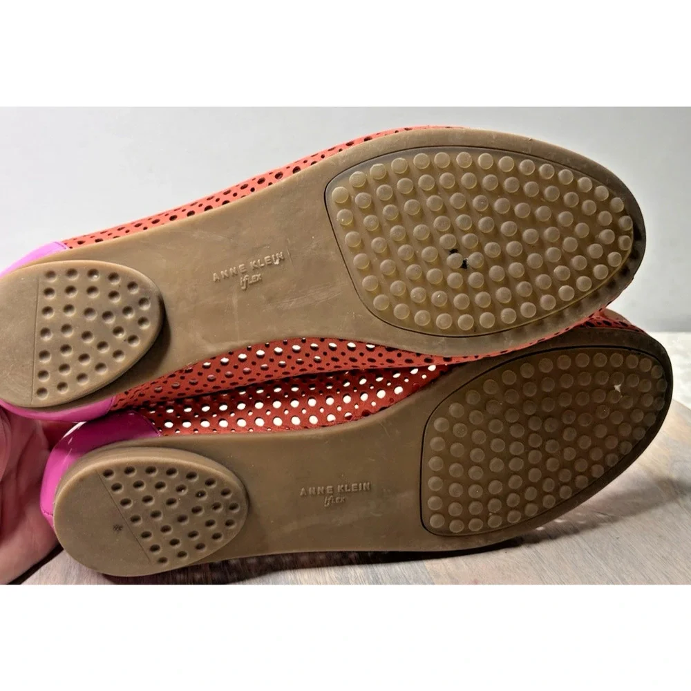 Anne Klein Pink Perforated Ballet Flats with Flower Accent Women’s Size 8.5 - Picture 9 of 9